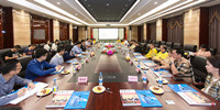 印尼西加里曼丹省黃漢山副省長(zhǎng)一行蒞臨寶鷹集團(tuán)  圍繞西加城市建設(shè)開發(fā)事宜交流合作意見